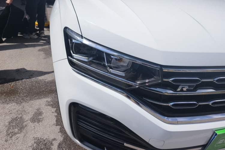 Used Volkswagen Tayron 2019 380TSI All-Wheel Drive R-Line China V-standard Right Front Headlight