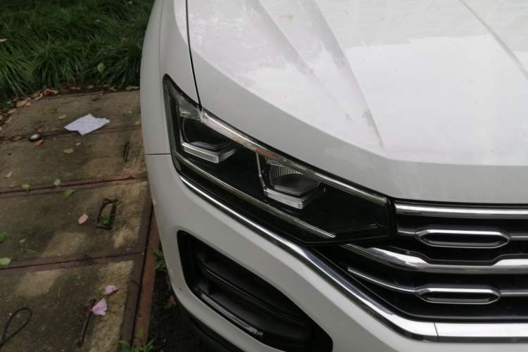 Used Volkswagen Tayron 2019 330TSI Two-Wheel Drive Luxury Model China VI Standard Right Front Headlight