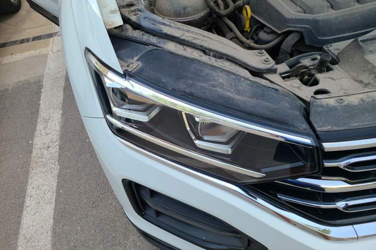 Used Volkswagen Tayron 2019 330TSI Two-Wheel Drive Luxury Model China VI Standard Right Front Headlight