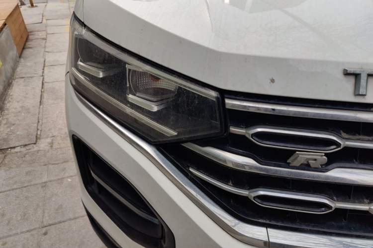 Used Volkswagen Tayron 2019 330TSI Two-Wheel-Drive Luxury Version China V Emission Standard Right Front Headlight