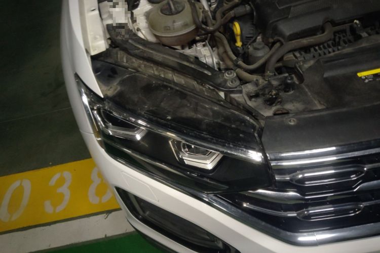 Used Volkswagen Tayron 2019 380TSI Four-Wheel Drive Prestige Model China VI Standard Right Front Headlight