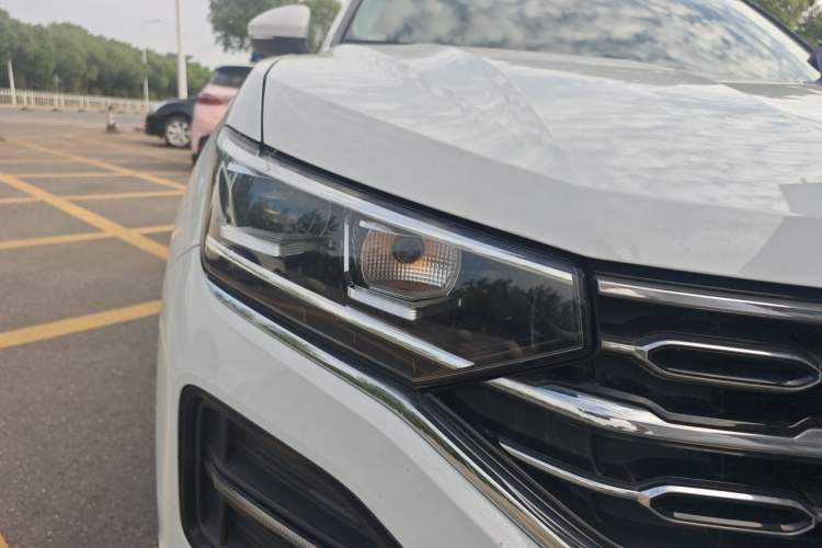 Used Volkswagen Tayron 2019 330TSI Two-Wheel Drive Luxury Model China VI Standard Right Front Headlight