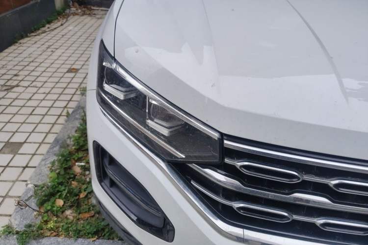 Used Volkswagen Tayron 2019 Teramont Edition 280TSI Two-Wheel Drive Luxury Model China VI Standard Right Front Headlight