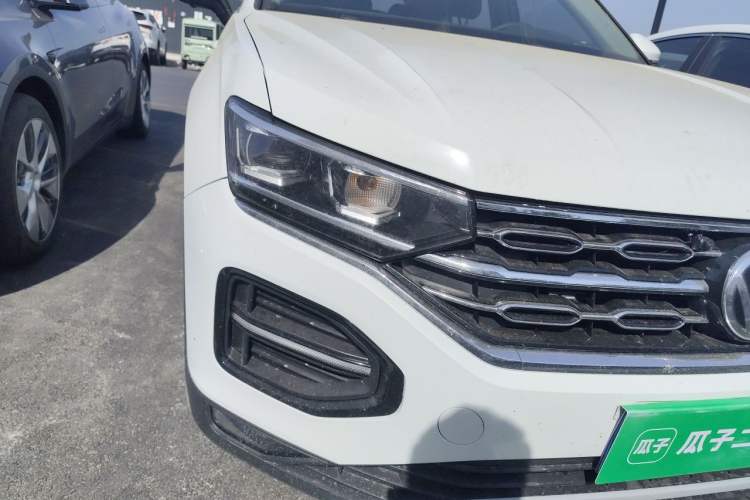Used Volkswagen Tayron 2019 330TSI Two-Wheel Drive Luxury Model China VI Standard Right Front Headlight