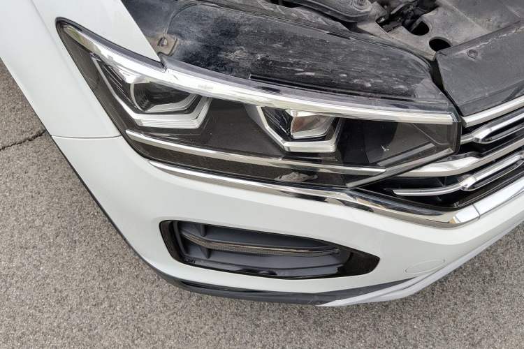 Used Volkswagen Tayron 2019 330TSI Two-Wheel-Drive Luxury Version China V Emission Standard Right Front Headlight