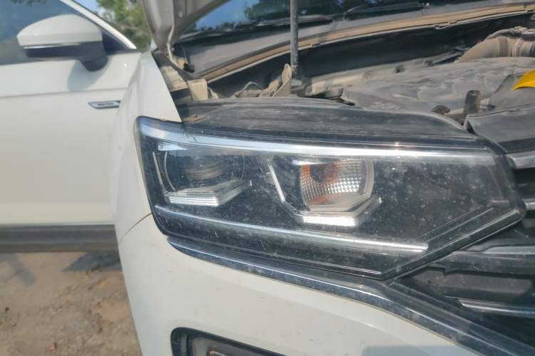 Used Volkswagen Tayron 2019 330TSI Four-Wheel Drive Luxury Version China VI Standard Right Front Headlight