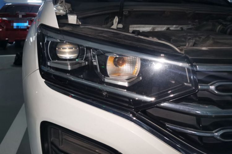 Used Volkswagen Tayron 2019 330TSI Four-Wheel Drive Luxury Version China VI Standard Right Front Headlight
