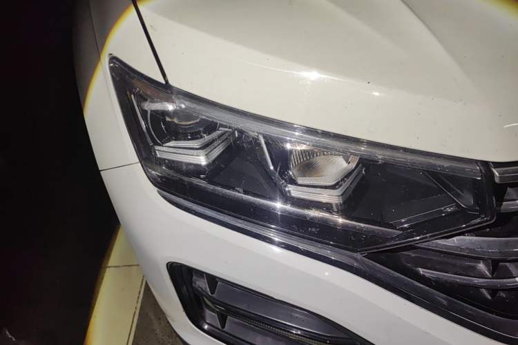 Used Volkswagen Tayron 2019 330TSI Four-Wheel Drive Luxury Version China VI Standard Right Front Headlight