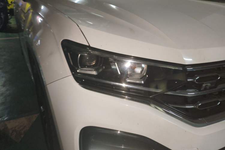 Used Volkswagen Tayron 2019 380TSI All-Wheel Drive R-Line China V-standard Right Front Headlight