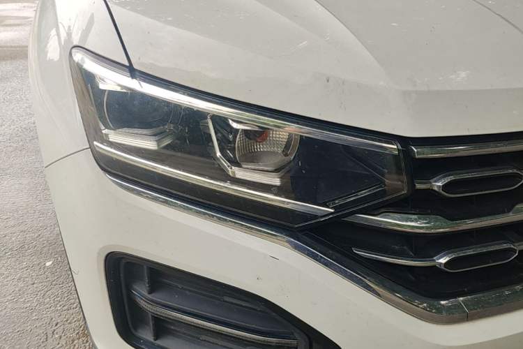 Used Volkswagen Tayron 2019 Teramont Edition 280TSI Two-Wheel Drive Luxury Model China VI Standard Right Front Headlight