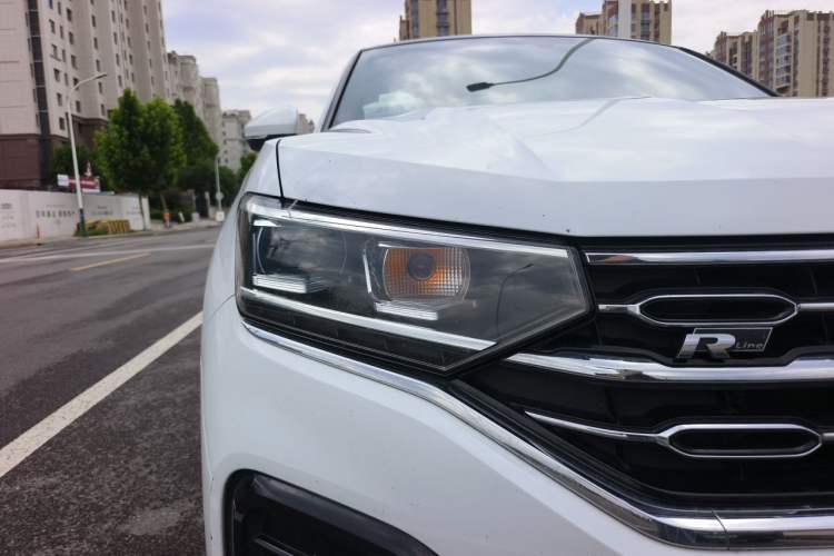 Used Volkswagen Tayron 2019 380TSI Four-Wheel Drive R-Line China VI-standard Right Front Headlight