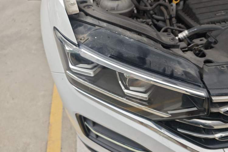 Used Volkswagen Tayron 2019 Teramont Edition 280TSI Two-Wheel Drive Luxury Model China VI Standard Right Front Headlight