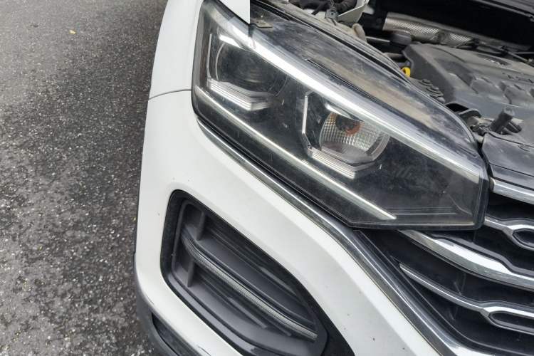 Used Volkswagen Tayron 2019 330TSI Two-Wheel-Drive Luxury Version China V Emission Standard Right Front Headlight