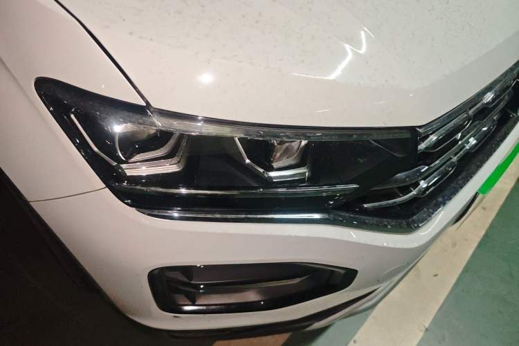 Used Volkswagen Tayron 2019 330TSI Two-Wheel Drive Luxury Model China VI Standard Right Front Headlight