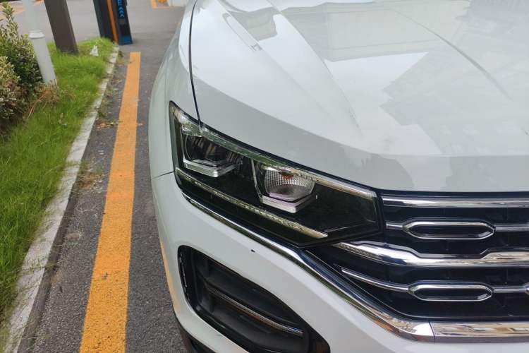 Used Volkswagen Tayron 2019 Teramont Edition 280TSI Two-Wheel Drive Luxury Model China VI Standard Right Front Headlight