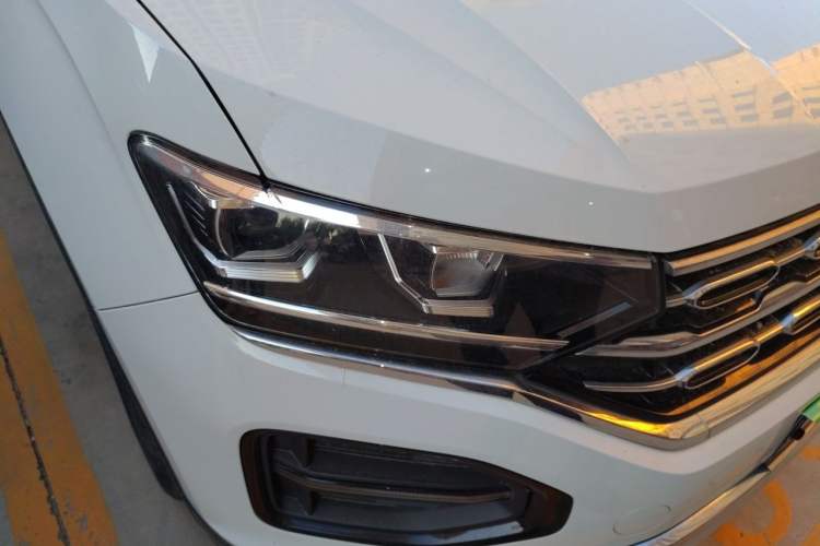 Used Volkswagen Tayron 2019 330TSI Two-Wheel Drive Luxury Model China VI Standard Right Front Headlight