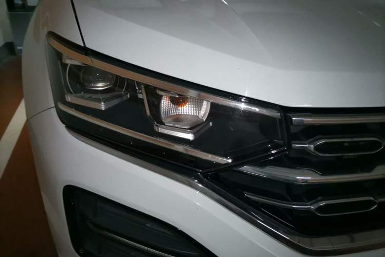 Used Volkswagen Tayron 2019 330TSI Two-Wheel Drive Luxury Model China VI Standard Right Front Headlight