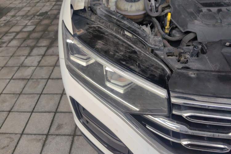 Used Volkswagen Tayron 2019 330TSI Two-Wheel-Drive Luxury Version China V Emission Standard Right Front Headlight