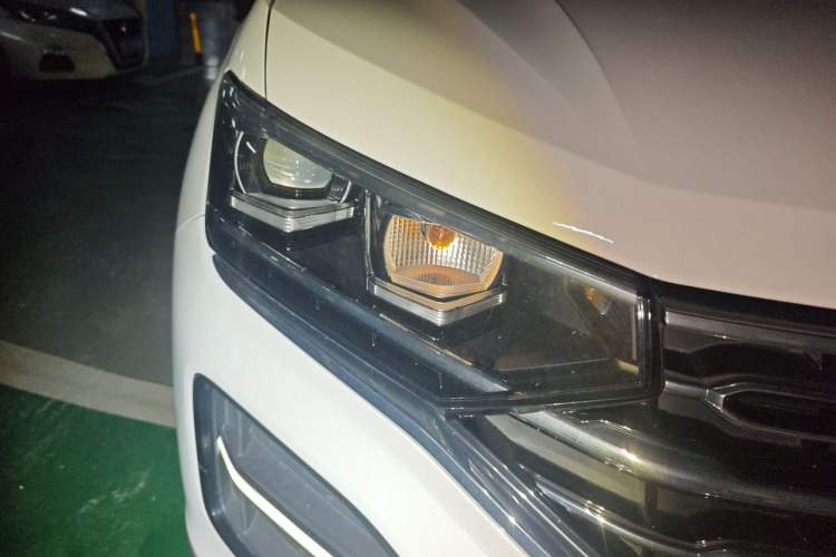 Used Volkswagen Tayron 2019 330TSI Two-Wheel Drive Luxury Model China VI Standard Right Front Headlight