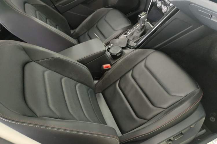 Used Volkswagen Tayron 2019 330TSI Two-Wheel Drive Luxury Model China VI Standard Right Front Seat