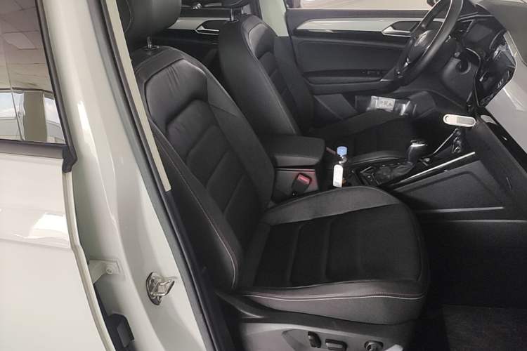 Used Volkswagen Tayron 2019 330TSI Two-Wheel Drive Luxury Model China VI Standard Right Front Seat