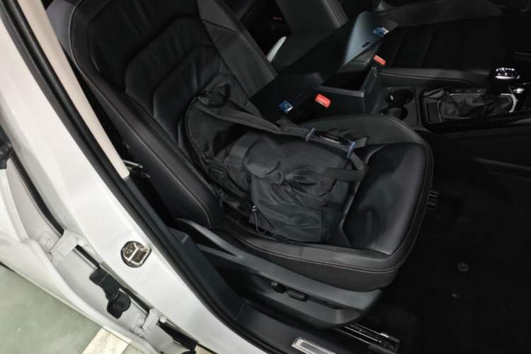 Used Volkswagen Tayron 2019 330TSI Two-Wheel-Drive Luxury Version China V Emission Standard Right Front Seat