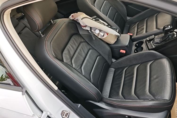 Used Volkswagen Tayron 2019 330TSI Two-Wheel-Drive Luxury Version China V Emission Standard Right Front Seat
