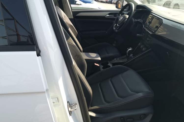 Used Volkswagen Tayron 2019 Teramont Edition 280TSI Two-Wheel Drive Luxury Model China VI Standard Right Front Seat