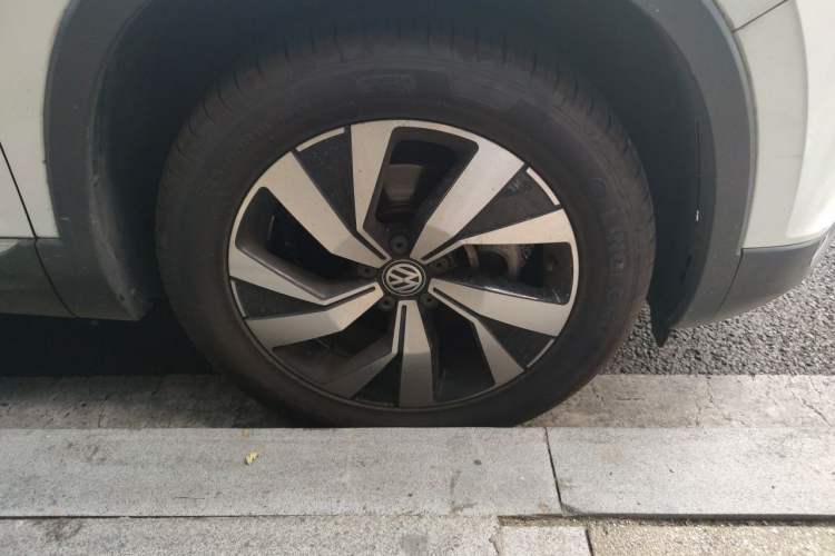 Used Volkswagen Tayron 2019 330TSI Two-Wheel-Drive Luxury Plus China VI Standard Right Front Wheel Hub