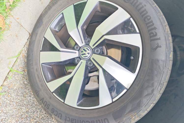 Used Volkswagen Tayron 2019 330TSI Four-Wheel Drive Luxury Version China V Standard Right Front Wheel Hub