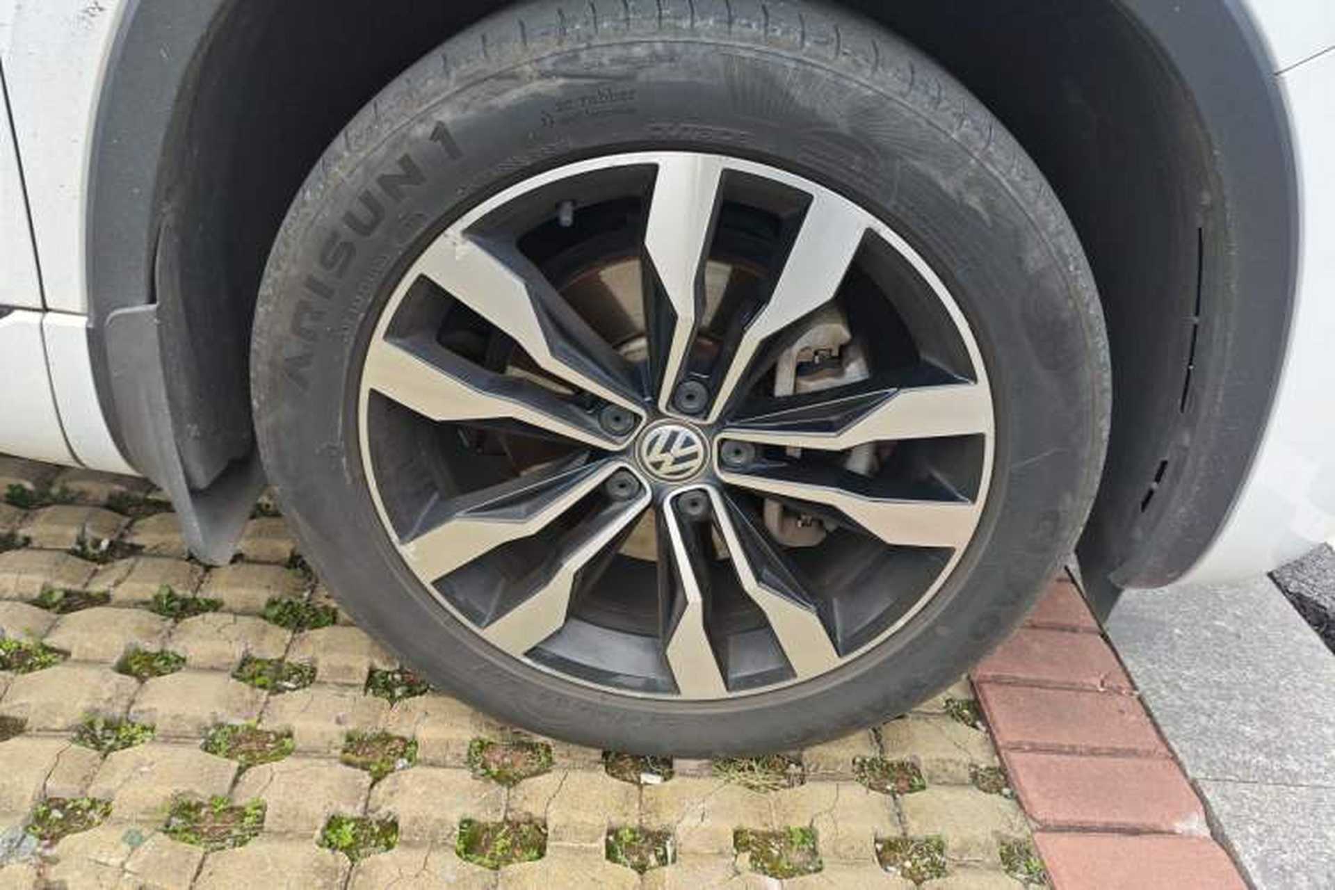 Used Volkswagen Tayron 2019 380TSI Four-Wheel Drive R-Line China VI-standard Right Front Wheel Hub