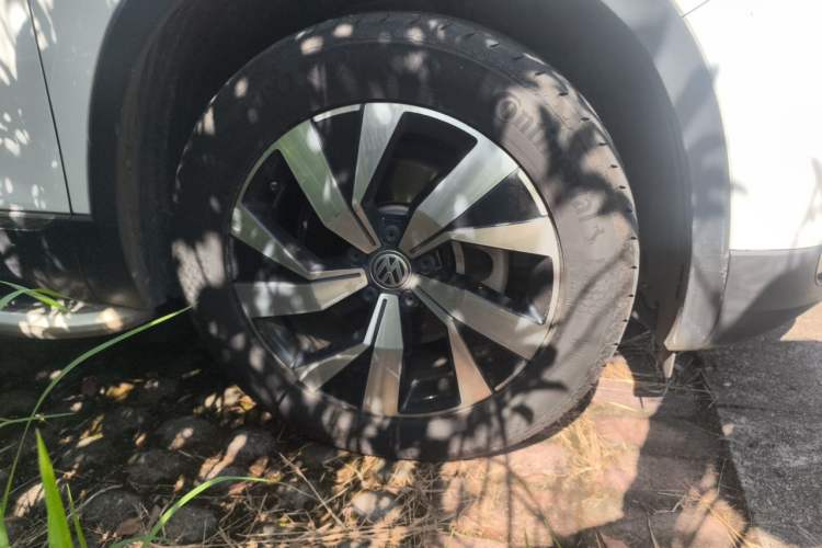 Used Volkswagen Tayron 2019 330TSI Two-Wheel-Drive Luxury Plus China VI Standard Right Front Wheel Hub