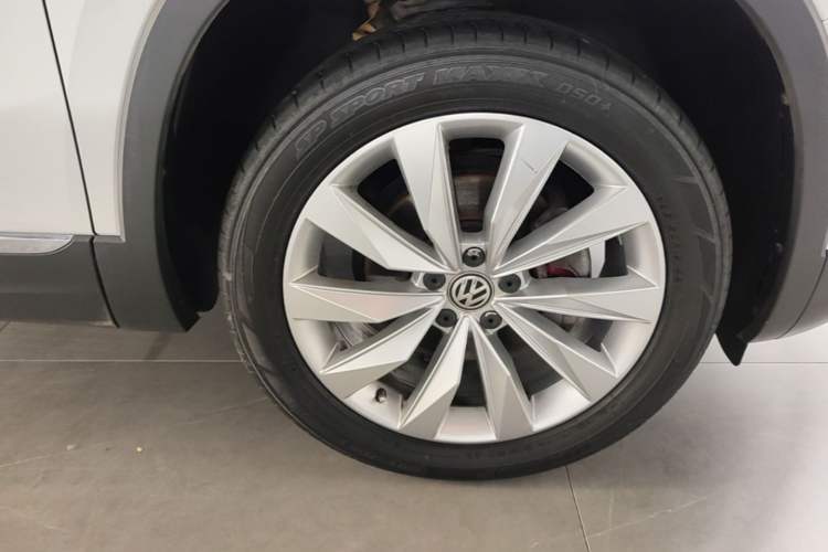 Used Volkswagen Tayron 2019 330TSI Two-Wheel-Drive Luxury Plus China VI Standard Right Front Wheel Hub