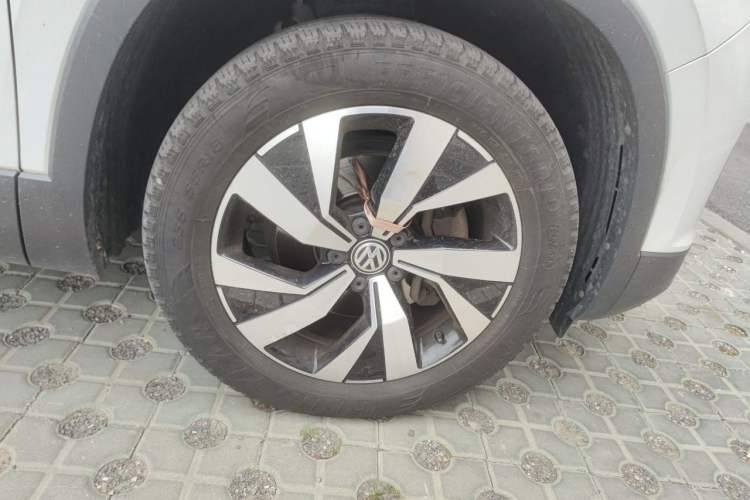 Used Volkswagen Tayron 2019 330TSI Two-Wheel-Drive Luxury Version China V Emission Standard Right Front Wheel Hub