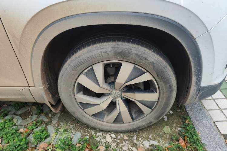 Used Volkswagen Tayron 2019 Teramont Edition 280TSI Two-Wheel Drive Luxury Model China VI Standard Right Front Wheel Hub