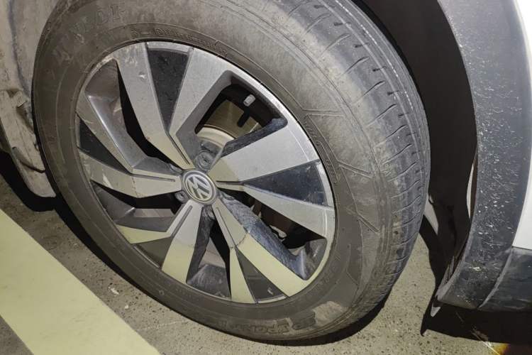 Used Volkswagen Tayron 2019 330TSI Four-Wheel Drive Luxury Version China VI Standard Right Front Wheel Hub