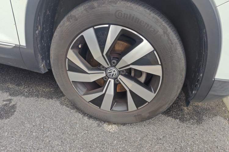 Used Volkswagen Tayron 2019 330TSI Two-Wheel Drive Luxury Model China VI Standard Right Front Wheel Hub