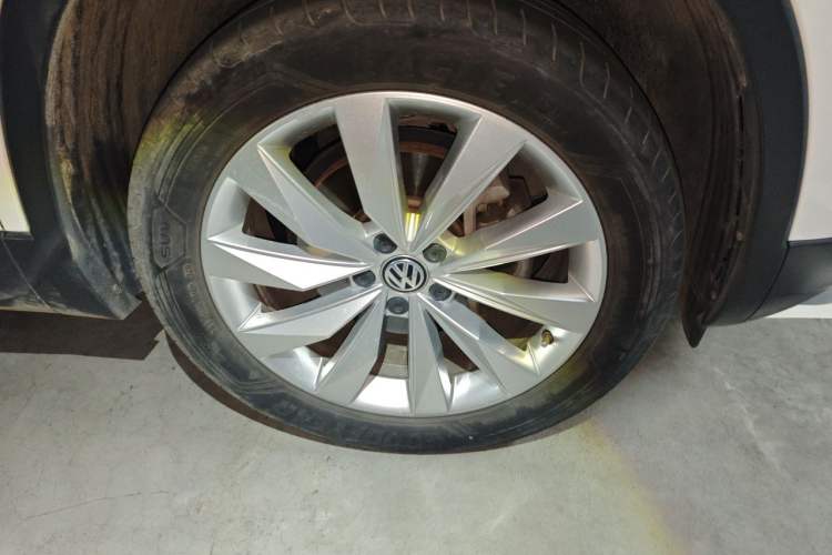 Used Volkswagen Tayron 2019 380TSI Four-Wheel Drive Prestige Model China VI Standard Right Front Wheel Hub