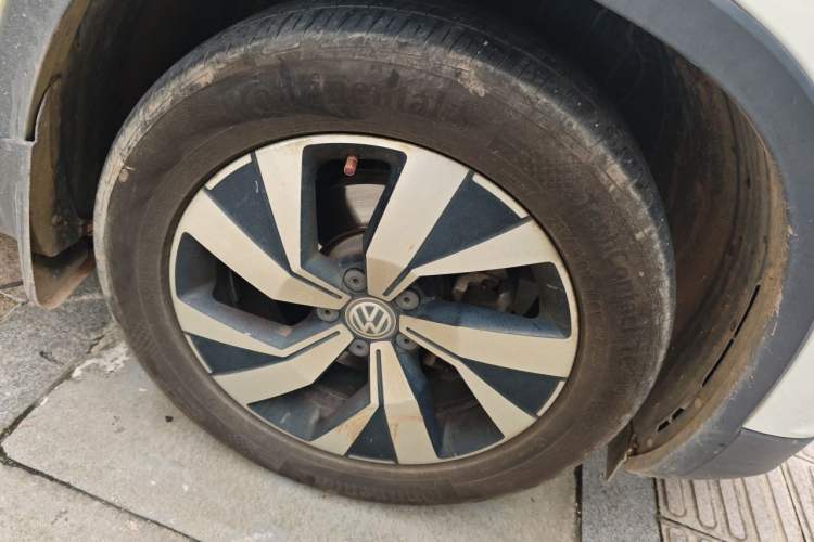 Used Volkswagen Tayron 2019 Teramont Edition 280TSI Two-Wheel Drive Luxury Model China VI Standard Right Front Wheel Hub