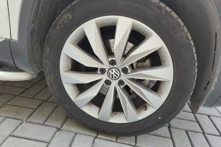 Used Volkswagen Tayron 2019 380TSI Four-Wheel Drive Prestige Model China VI Standard Right Front Wheel Hub
