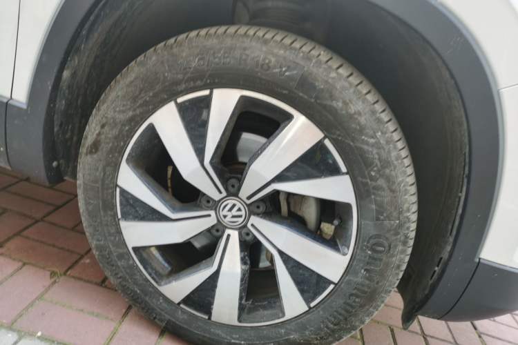 Used Volkswagen Tayron 2019 330TSI Two-Wheel Drive Luxury Model China VI Standard Right Front Wheel Hub
