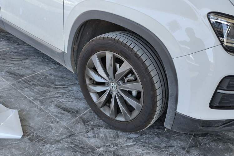 Used Volkswagen Tayron 2019 330TSI Four-Wheel Drive Luxury Version China VI Standard Right Front Wheel Hub