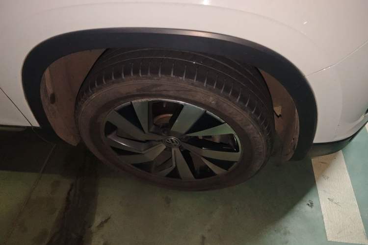 Used Volkswagen Tayron 2019 330TSI Two-Wheel Drive Luxury Model China VI Standard Right Front Wheel Hub