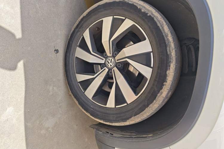 Used Volkswagen Tayron 2019 330TSI Two-Wheel Drive Luxury Model China VI Standard Right Front Wheel Hub