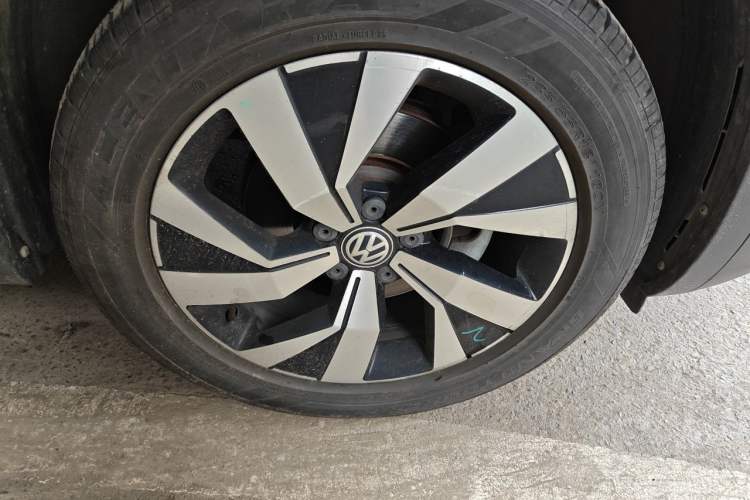 Used Volkswagen Tayron 2019 Teramont Edition 280TSI Two-Wheel Drive Luxury Model China VI Standard Right Front Wheel Hub