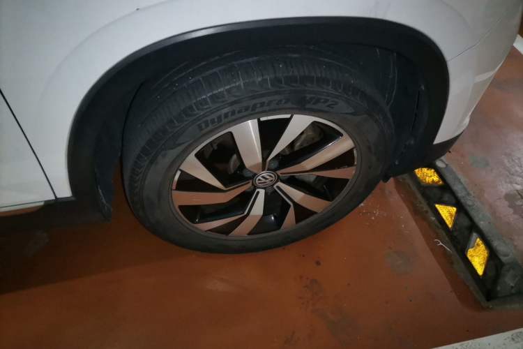 Used Volkswagen Tayron 2019 330TSI Two-Wheel Drive Luxury Model China VI Standard Right Front Wheel Hub
