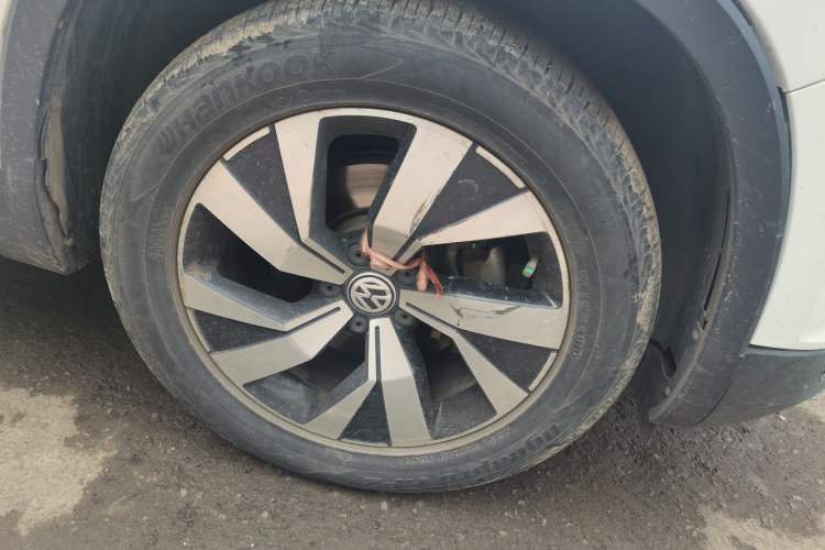 Used Volkswagen Tayron 2019 Teramont Edition 280TSI Two-Wheel Drive Luxury Model China VI Standard Right Front Wheel Hub