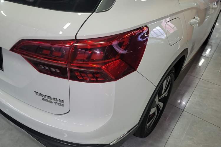 Used Volkswagen Tayron 2019 330TSI Four-Wheel Drive Luxury Version China VI Standard Right Rear Taillight