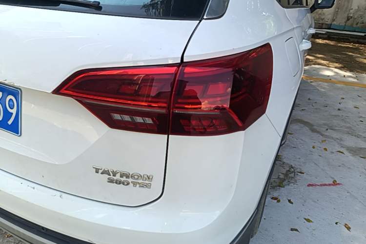 Used Volkswagen Tayron 2019 Teramont Edition 280TSI Two-Wheel Drive Luxury Model China VI Standard Right Rear Taillight
