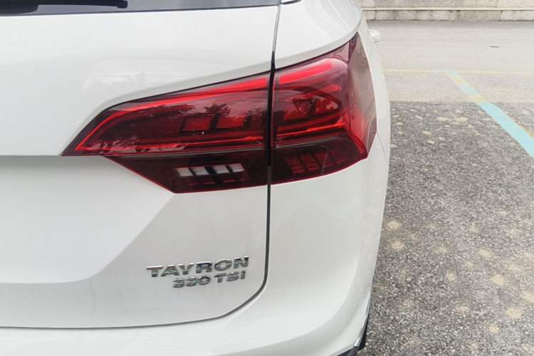Used Volkswagen Tayron 2019 330TSI Two-Wheel Drive Luxury Model China VI Standard Right Rear Taillight